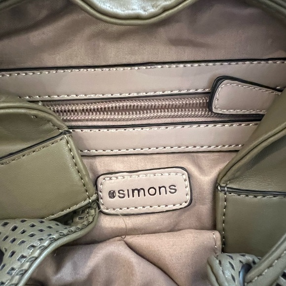 Kaki Backpack in very soft leather - Picture 3 of 3